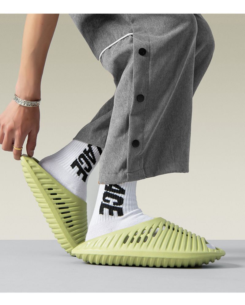 Chaussons design ergonomique Chaussons rembourrés pour hommes Pantoufles de maison confortables Chaussures d'intérieur pour hommes Chaussons à la mode Pantoufles moelleuses, king stone brothers and co, 
