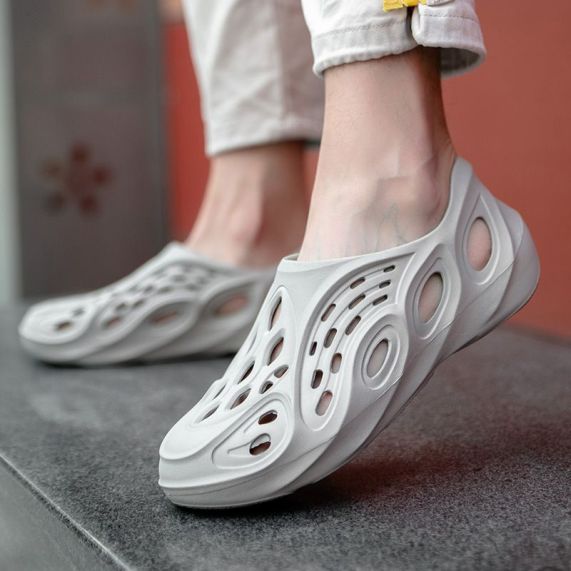 Leichte, bequeme Wanderschuhe von Crocs – K.Stone Brothers and Co™️