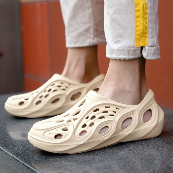 Leichte, bequeme Wanderschuhe von Crocs – K.Stone Brothers and Co™️