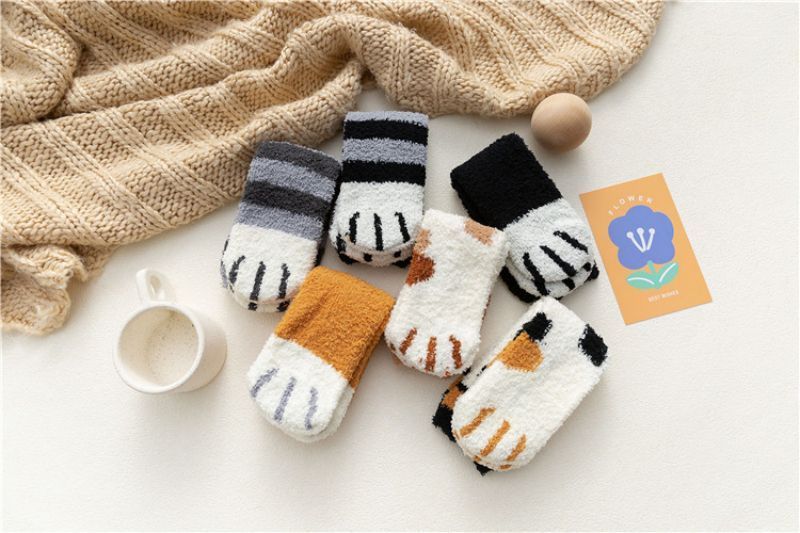 Cat Claw Coral Plush Socks