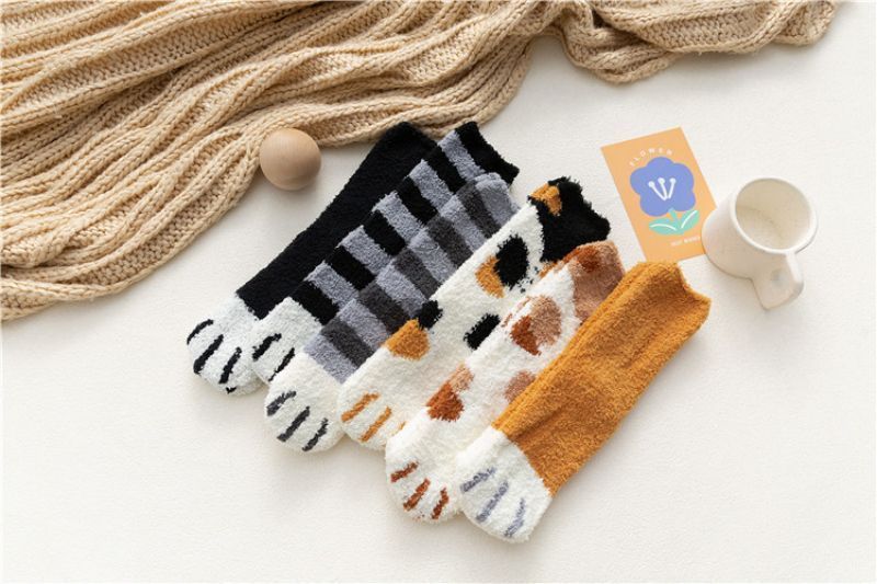 Cat Claw Coral Plush Socks