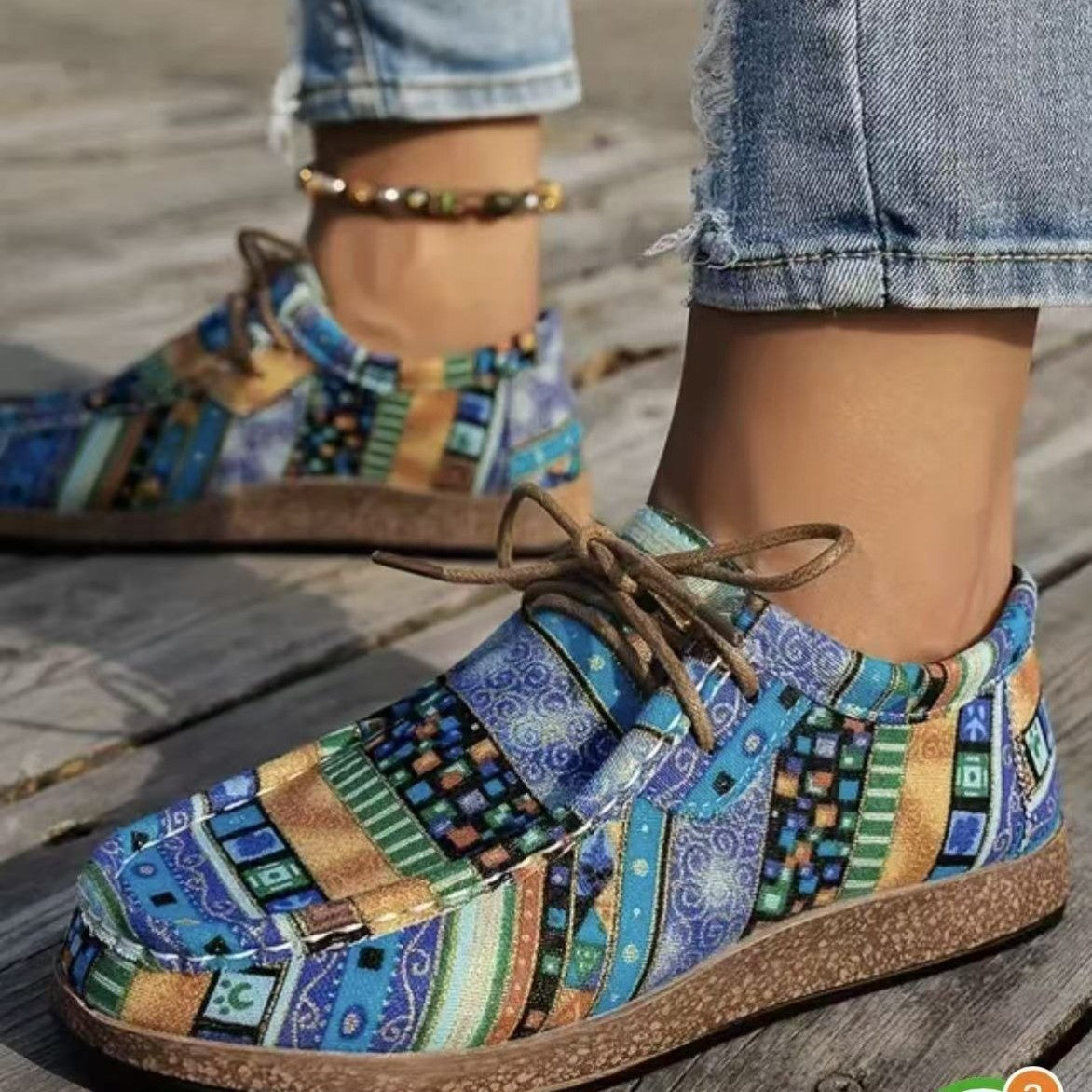 Ethnic Style Graffiti Low-top Canvas Shoes – Comfort and Originality for Everyday Wear