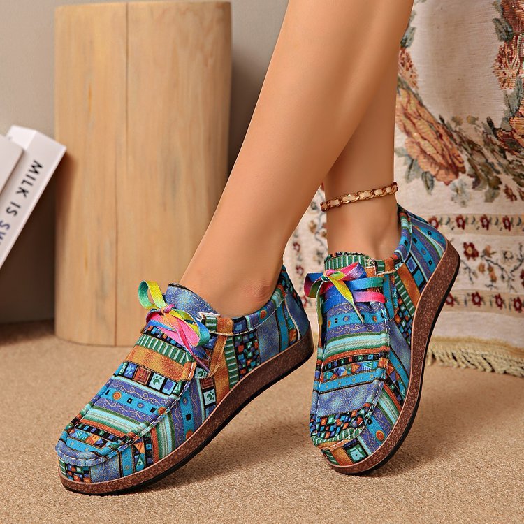 Ethnic Style Graffiti Low-top Canvas Shoes – Comfort and Originality for Everyday Wear