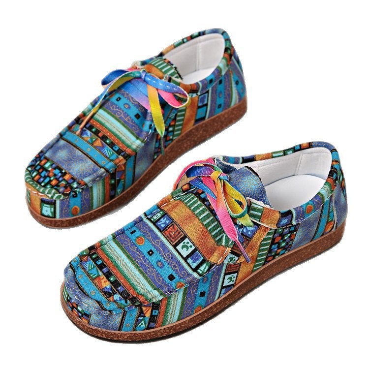 Ethnic Style Graffiti Low-top Canvas Shoes – Comfort and Originality for Everyday Wear